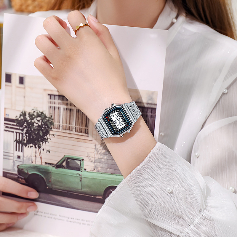 LED roestvrijstalen bandhorlog - Women Accessories Display recensie en prijs