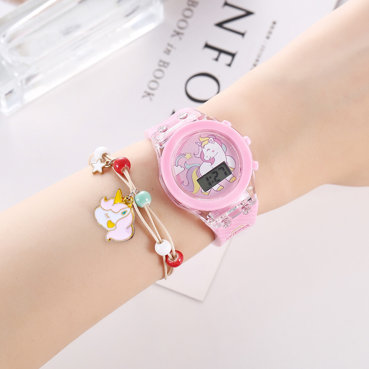 Schattige Eenhoorn Meisjes Hor - Women Accessories Display recensie en prijs